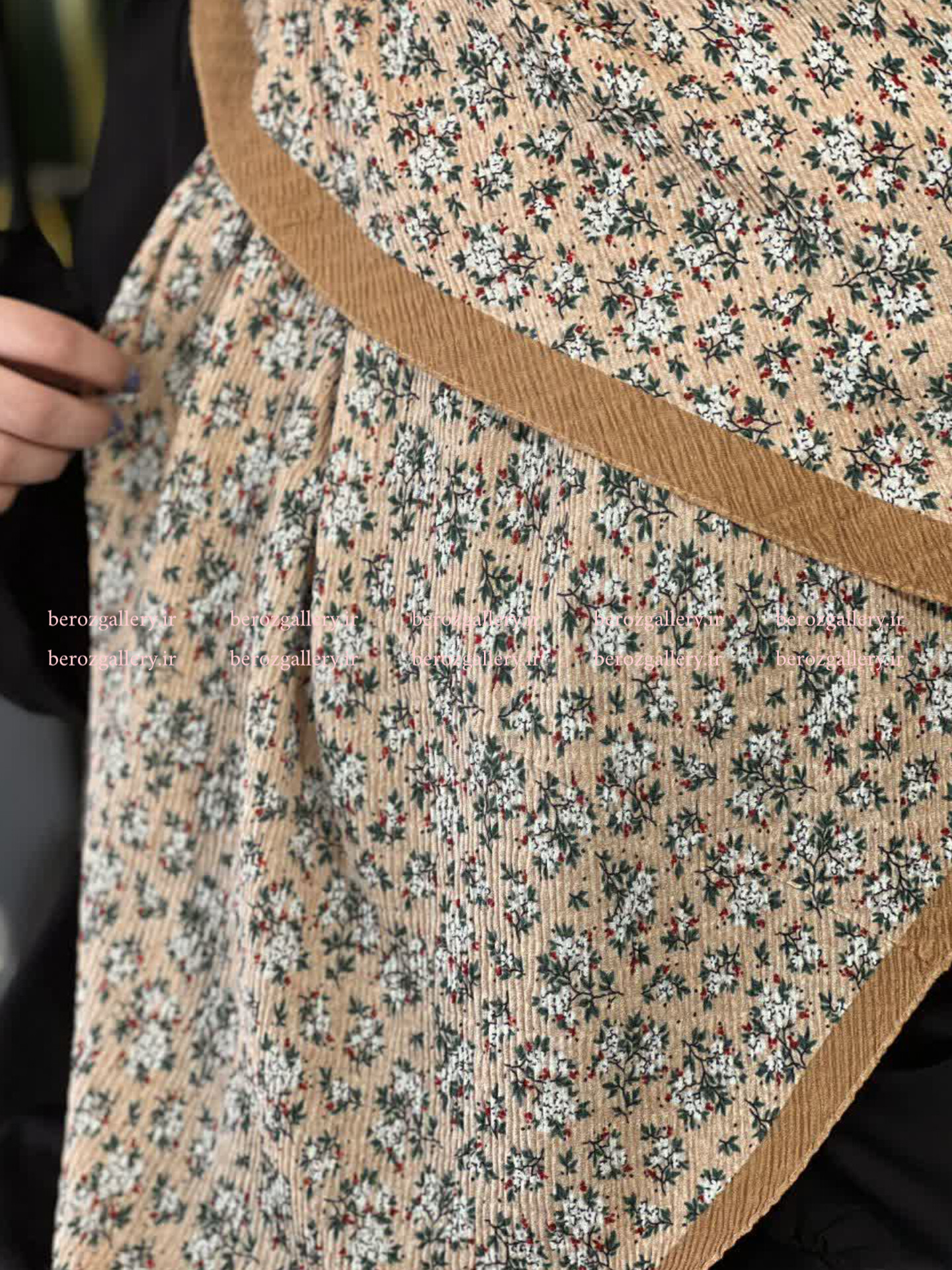 روسری پلیسه برشکا گلدار قواره ۱۳۰ - تصویر 15