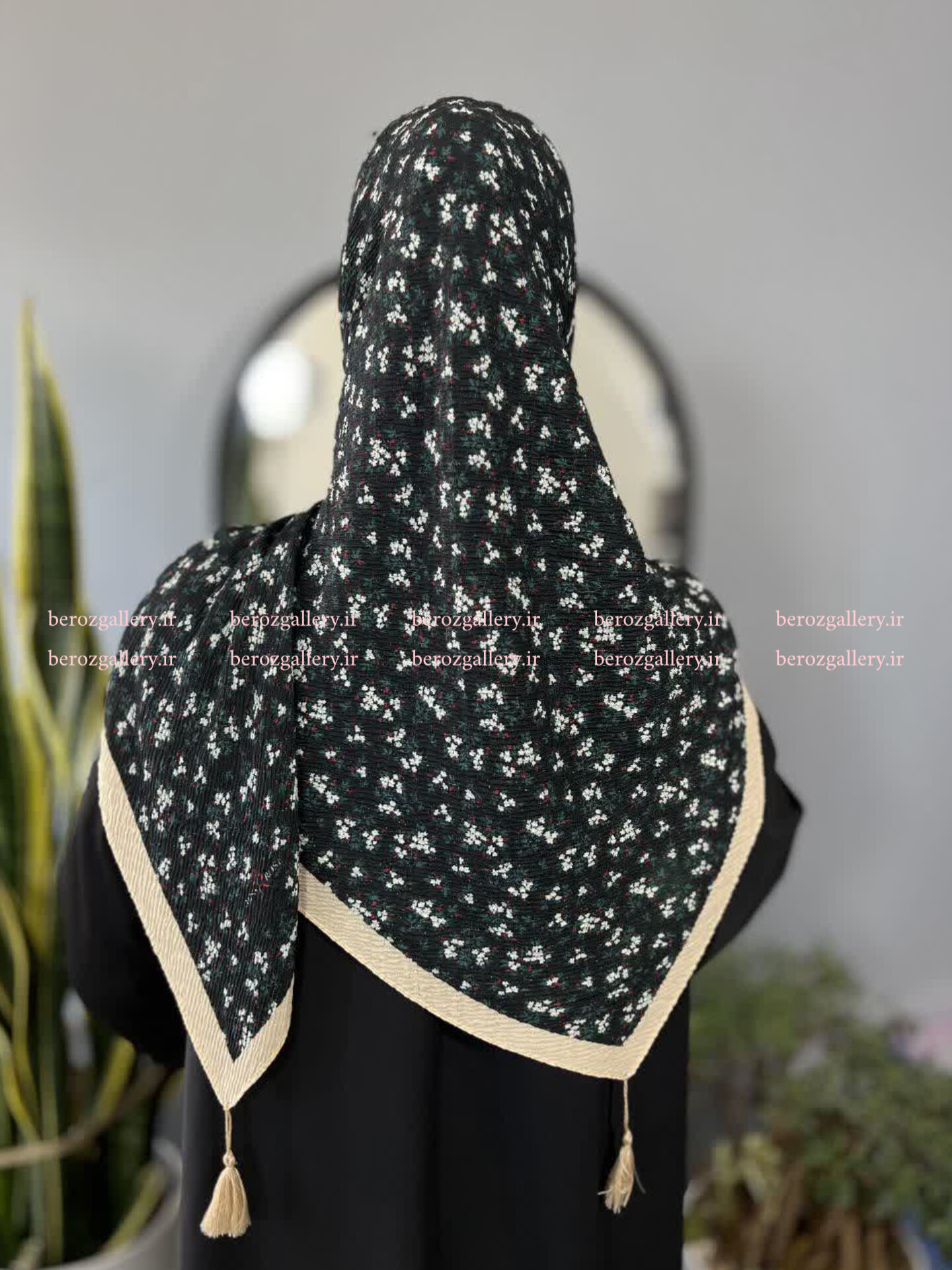 روسری پلیسه برشکا گلدار قواره ۱۳۰ - تصویر 4